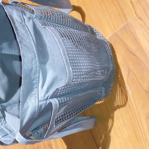 NWOT!! Gray "Room Essentials" Mesh Shower Caddy - Picture 3 of 3